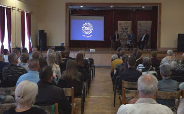 VOKS 2025 FÓRUM KISÚJSZÁLLÁSON