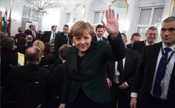 Merkel Budapesten - Német kancellár: a pluralizmus, a béke és a szabadság jelenti Európa alapját