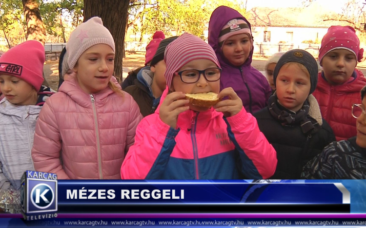 MÉZES REGGELI