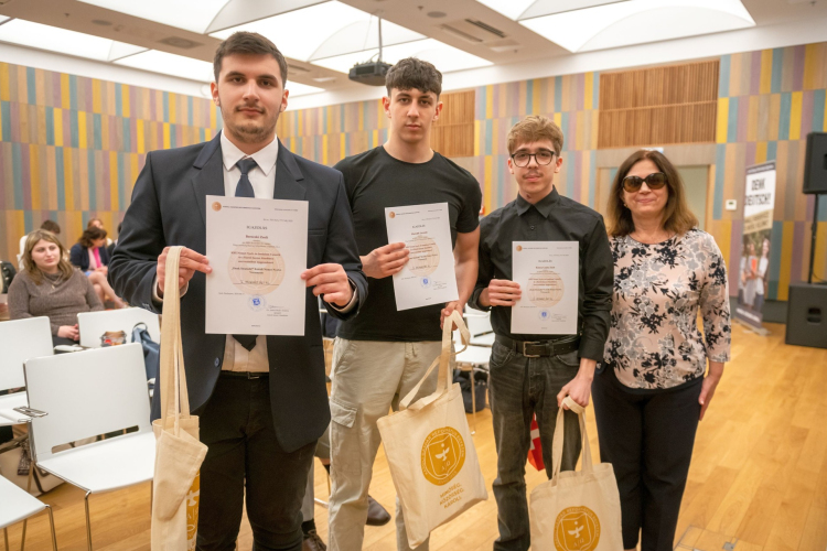 ÚJABB NÉMETES SIKEREK A KARCAGI NAGYKUN REFORMÁTUS GIMNÁZUMBAN