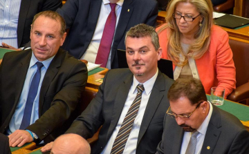 Munka az Országgyűlésben