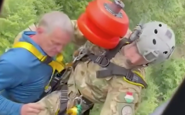 Emberéleteket mentettek a magyar katonák Szlovéniában - Videó