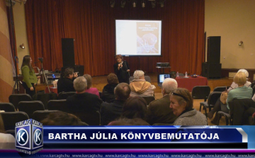 BARTHA JÚLIA KÖNYVBEMUTATÓJA