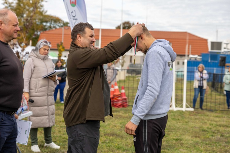 Traktoros ügyességi verseny