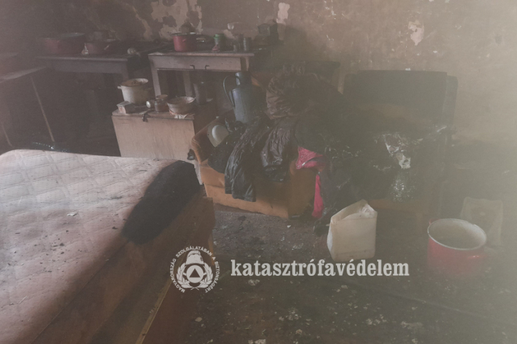 Kigyulladt egy családi ház Öcsödön