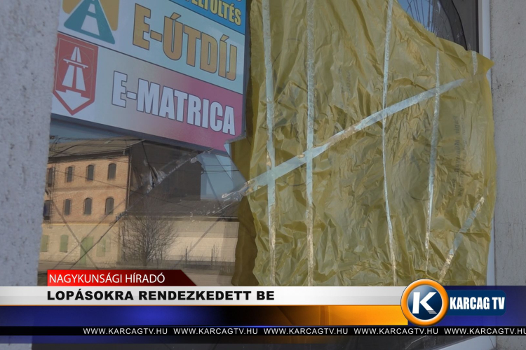 LOPÁSOKRA RENDEZKEDETT BE