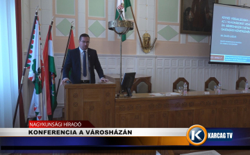 KONFERENCIA A VÁROSHÁZÁN 