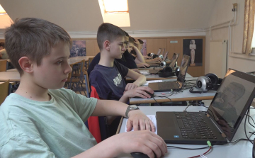 SPORT ÉS TUDOMÁNY AZ ISKOLAPADBAN