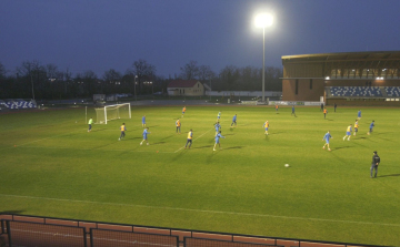 VILLANYFÉNYES PREMIER