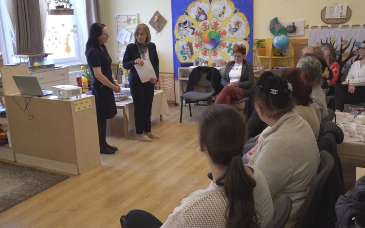 ELŐADÁS AZ ÓVODA ÉS A CSALÁD KAPCSOLATÁNAK FONTOSSÁGÁRÓL