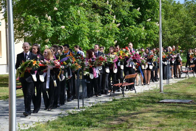 Ballagás 2013 • Szentannai Sámuel Gimnázium, Szakközépiskola és Kollégium