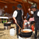 Több száz adag birkapörkölt fogyott