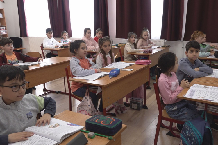 ISKOLAHÍVOGATÓ A „KOVÁTS-BAN”