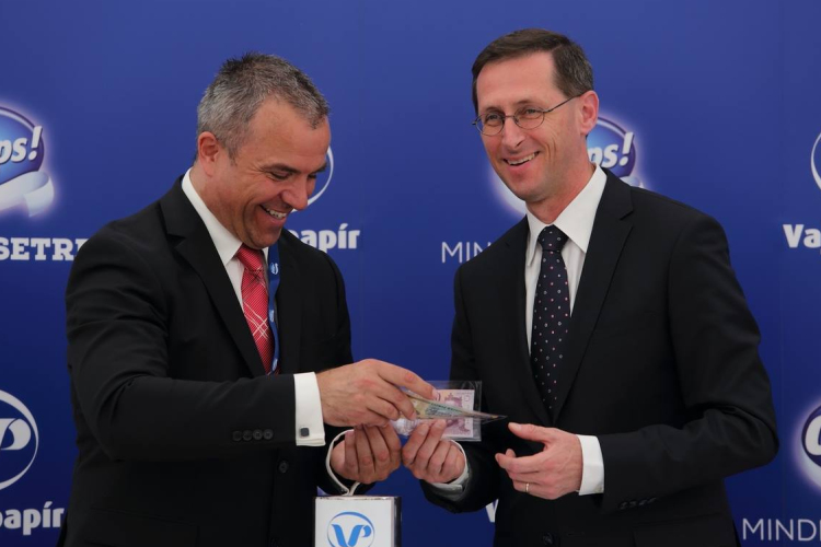Történelmi pillanat: negatív hozam az állampapír aukción 