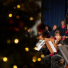 Az első adventi gyertya meggyújtása