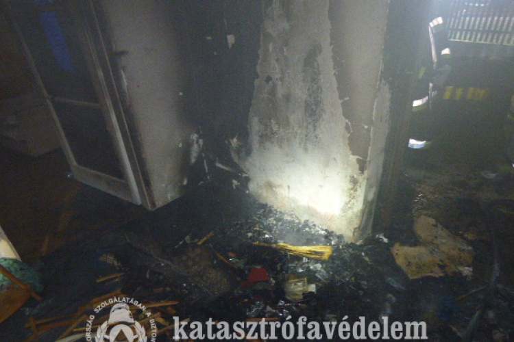 Egy elmozdult füstcső okozott tüzet Kisújszálláson