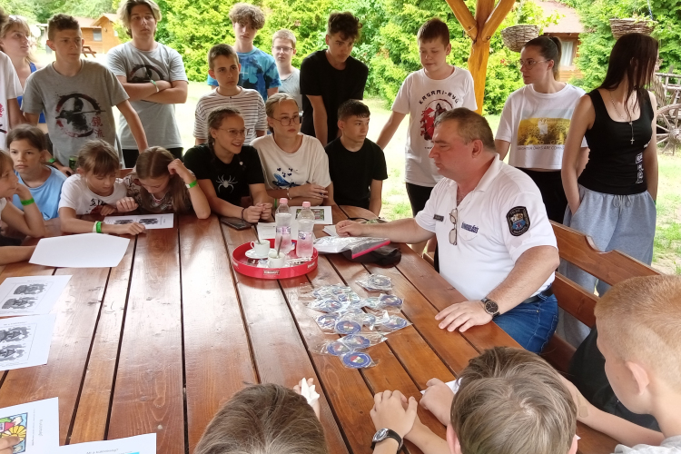 A BŰNMEGELŐZÉSBEN IS RÉSZT VESZNEK AZ ISKOLAŐRÖK