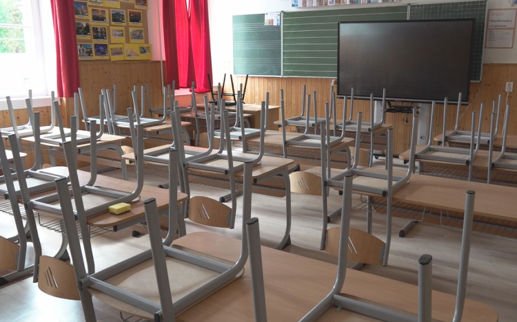 NYÁRI FELÚJÍTÁSOK A REFIBEN
