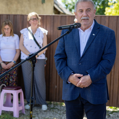 Emlékpark Farkas Zoltánné Rózsika néni tiszteletére