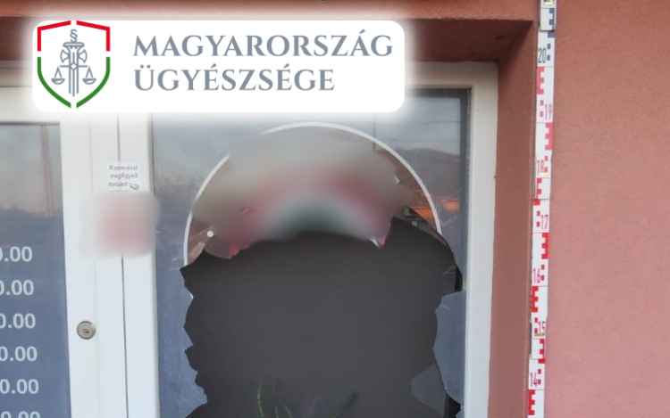 Több, mint félmilliót zsákmányolt