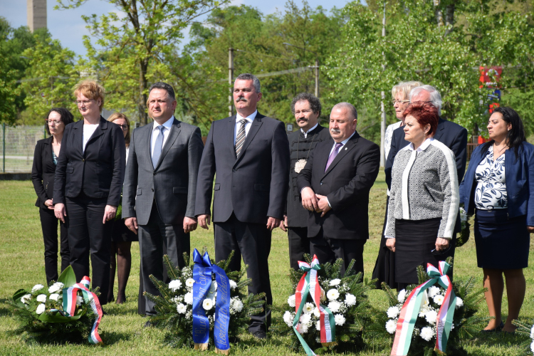 Koszorúzás és megemlékezés a Jászkun Redemptio emléknapján
