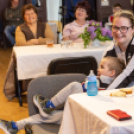Mesekocsma a könyvtárban