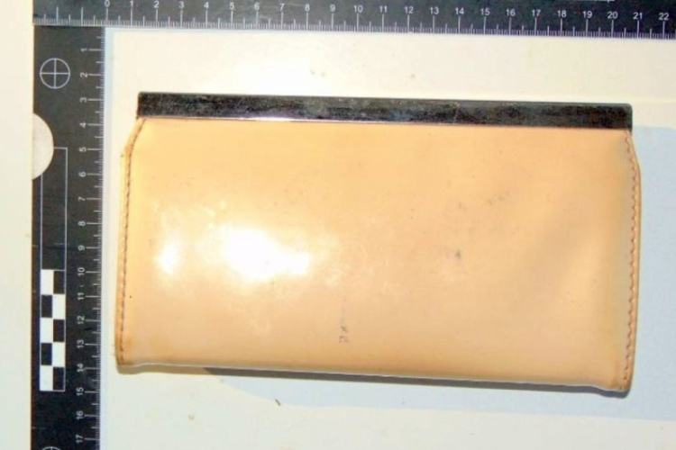 Temetőben rabolt ki egy asszonyt két fiú