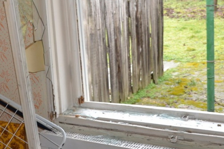 KÉT ÓRÁN BELÜL RENDŐRKÉZEN 