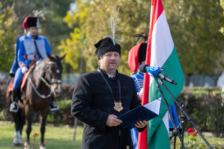 Emlékezés az aradi vértanúkra