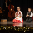 A második adventi gyertya meggyújtása