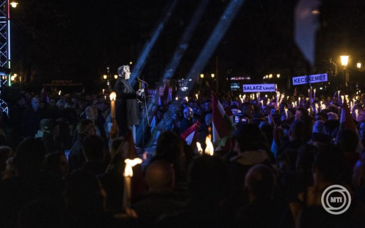 Orbán Viktor szerint összejátszanak a titkosszolgálatok és a Tisza