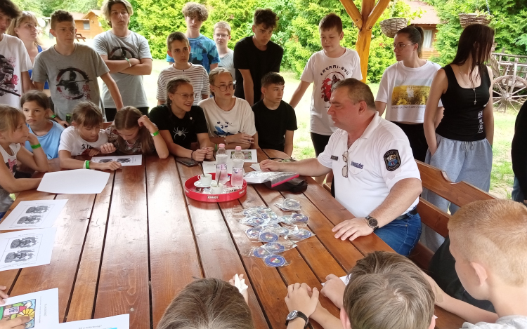 A BŰNMEGELŐZÉSBEN IS RÉSZT VESZNEK AZ ISKOLAŐRÖK
