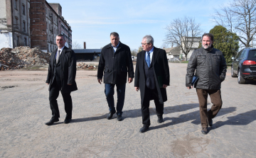 Másfél milliárdból kukoricamalom épül Karcagon