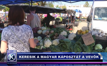 Keresik a magyar káposztát a vevők