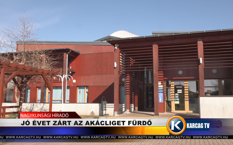 JÓ ÉVET ZÁRT AZ AKÁCLIGET FÜRDŐ