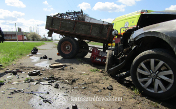 Traktorral ütközött egy autó Tiszafüreden