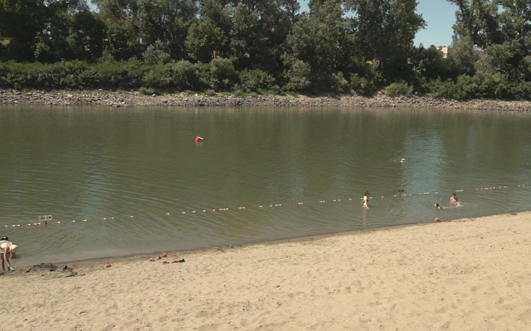 FÜRDŐZÉS SZABÁLYAI A SZABADSTRANDON