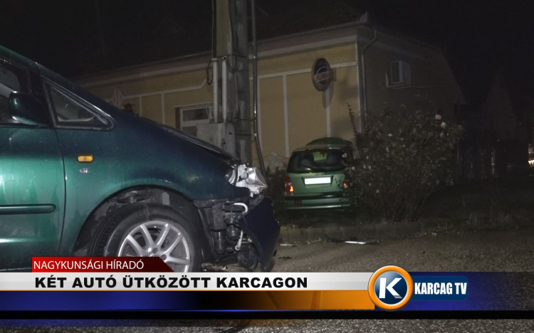 KÉT AUTÓ ÜTKÖZÖTT KARCAGON