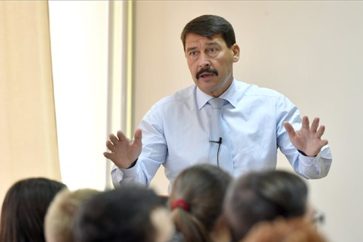 Áder János: hosszú távon nem fenntartható a jelenlegi fogyasztási kultúra