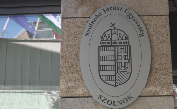 LETARTÓZTATÁSBAN-8 ÉVEN KERESZTÜL KÁROSÍTOTTA A KÖLTSÉGVETÉST