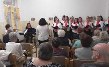 IDŐSEK VILÁGNAPI RENDEZVÉNY AZ IDŐSEK KLUBJÁBAN