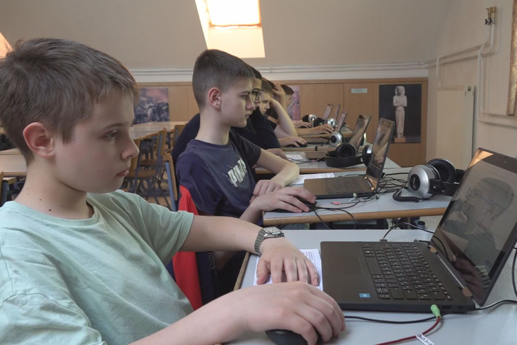 SPORT ÉS TUDOMÁNY AZ ISKOLAPADBAN