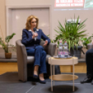 Ferencz Orsolya űrkutató, űrkutatásért felelős miniszteri biztos lakossági fóruma