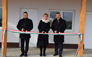 Piaccsarnokot adtak át Kunmadarason