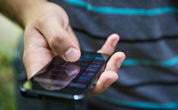 Csökkennek a mobilbiztonsági kockázatok a roamingdíj eltörlésével 