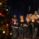 Az első adventi gyertya meggyújtása