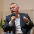 Ferencz Orsolya űrkutató, űrkutatásért felelős miniszteri biztos lakossági fóruma