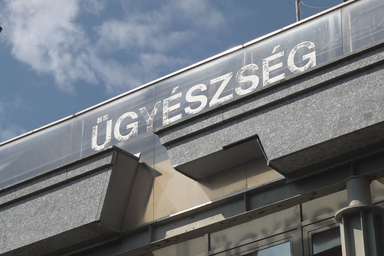 RÉGI ISMERŐSEI FOSZTOTTÁK KI A 88 ÉVES IDŐS NŐT 