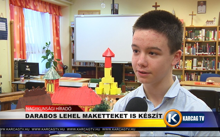 DARABOS LEHEL MAKETTEKET IS KÉSZÍT 