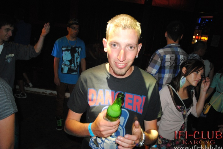 DJ DEKA az Ifi-Clubban • 05.11.